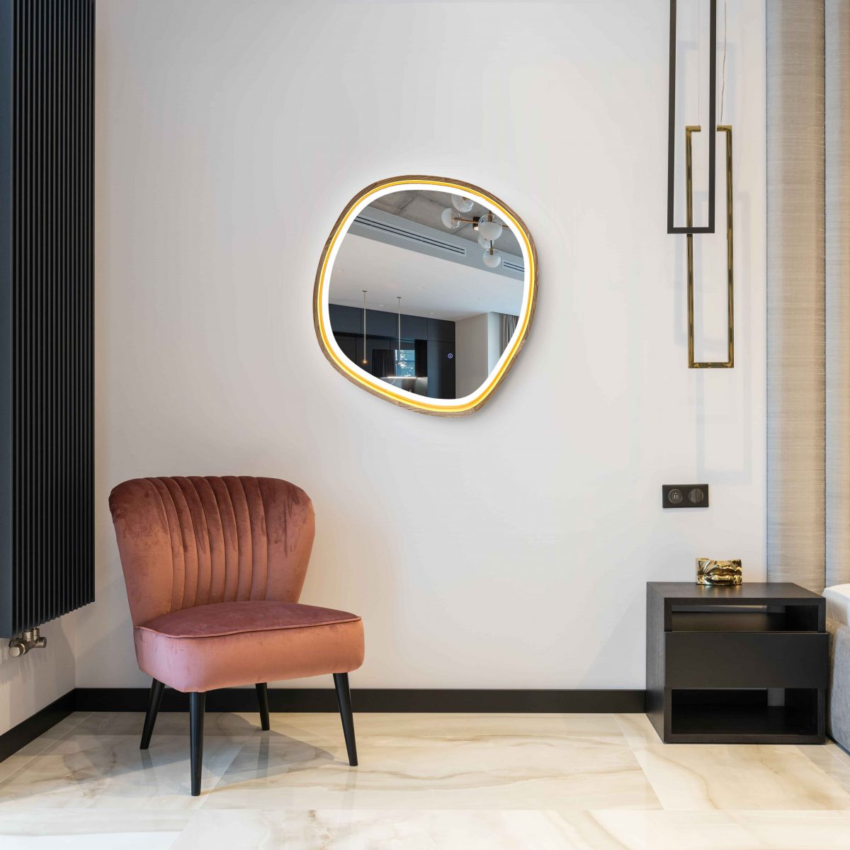 LED Asymmetrical mirror Miro - Image 1